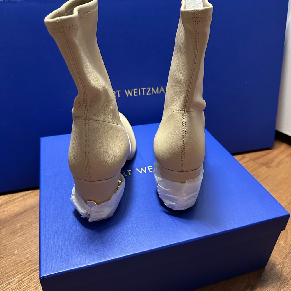 *NEW*Sz 10.5*Allshine 60 Bootie* Stuart Weitzman - Picture 3 of 6